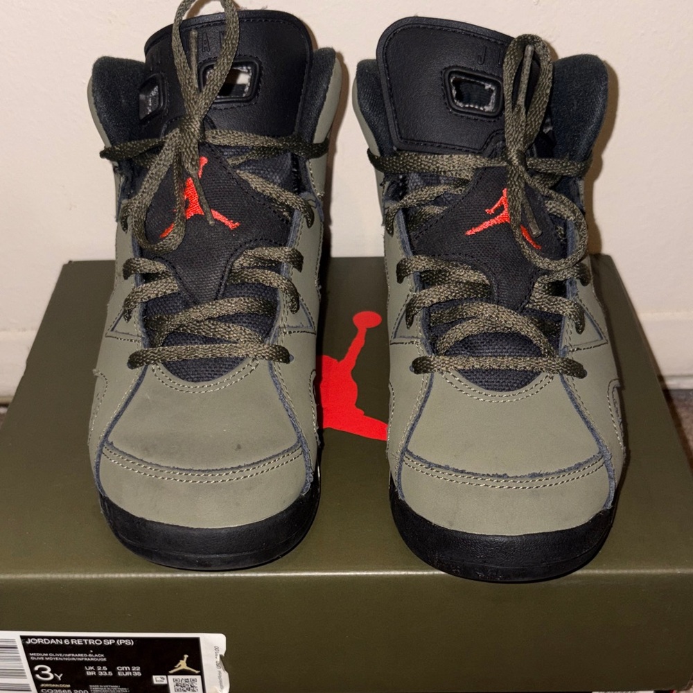 Air Jordan 6 Retro( Travis Scott )